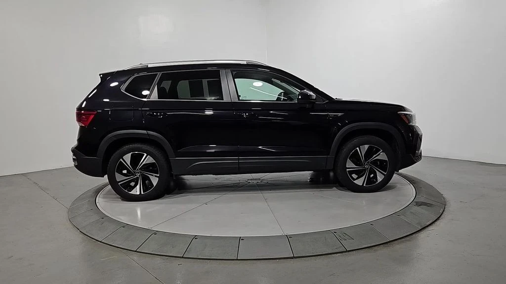 2024 Volkswagen Taos - Image 8 of 12