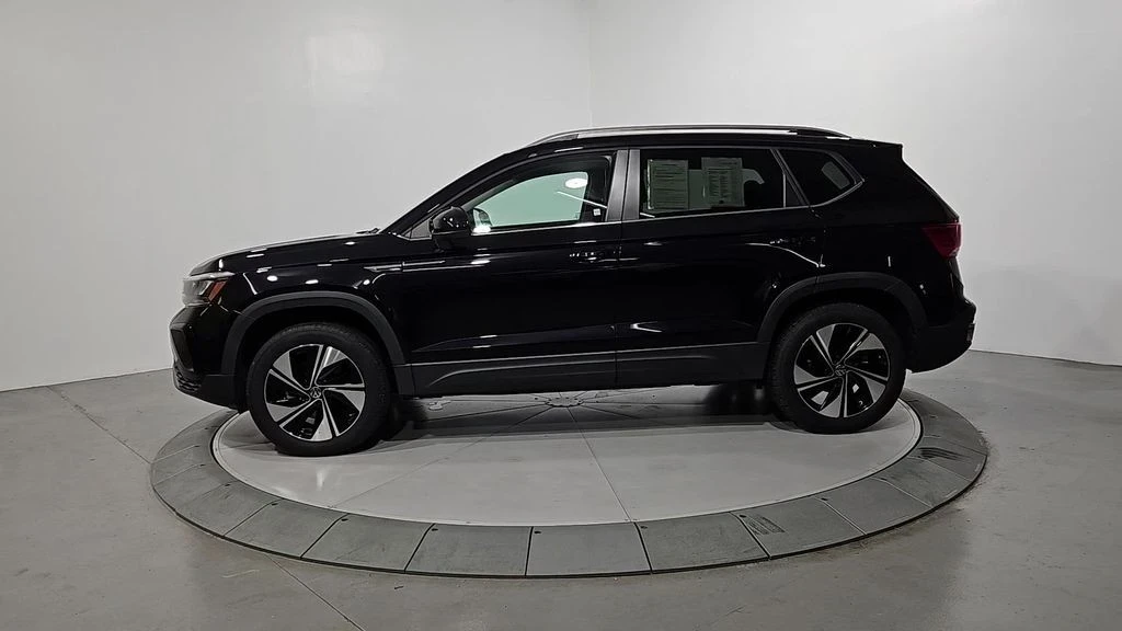 2024 Volkswagen Taos - Image 2 of 12