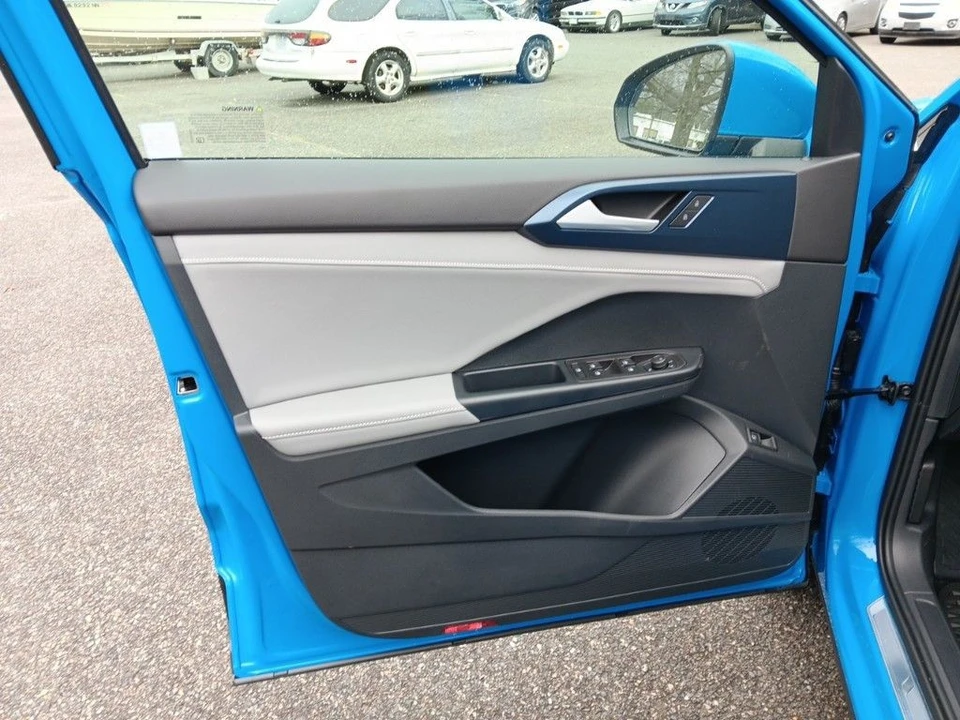 2024 Volkswagen Taos - Image 12 of 12