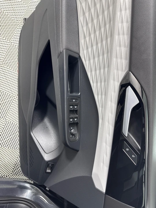 2024 Volkswagen Taos - Image 11 of 12