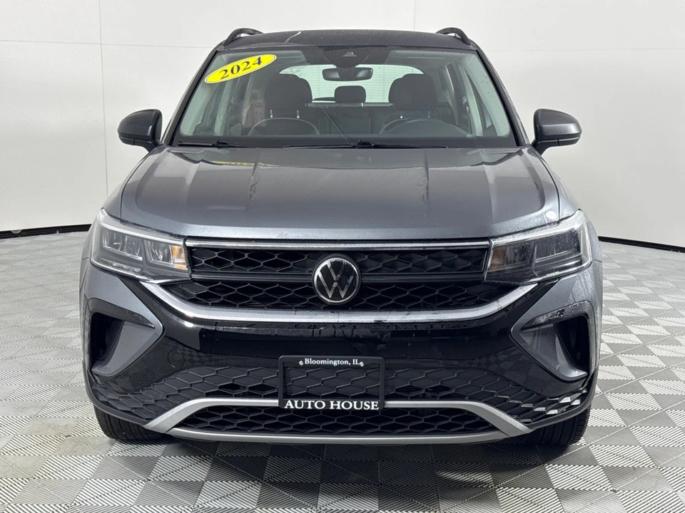 2024 Volkswagen Taos - Image 10 of 12