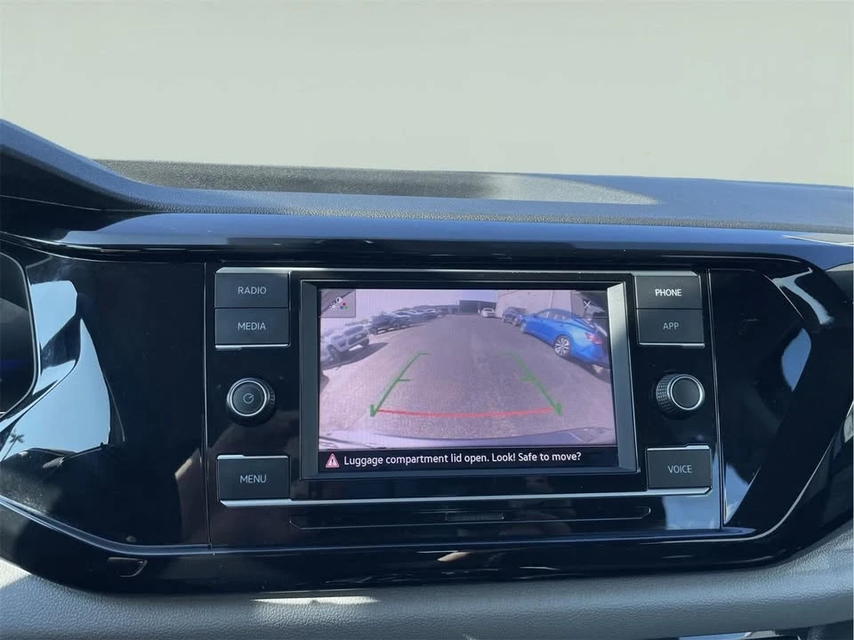 2024 Volkswagen Taos - Image 13 of 18