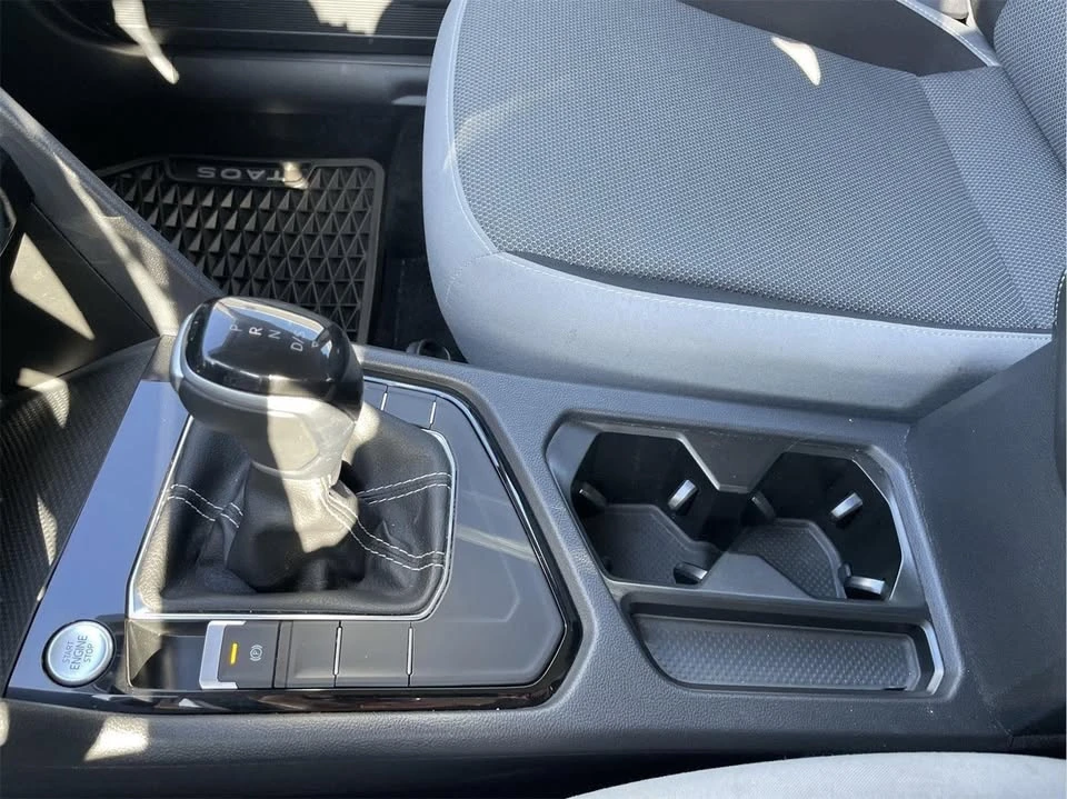 2024 Volkswagen Taos - Image 15 of 18