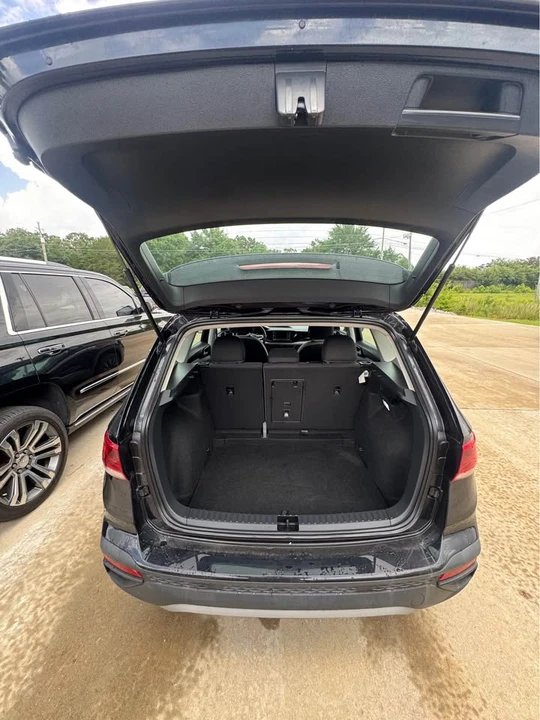 2024 Volkswagen Taos - Image 5 of 7