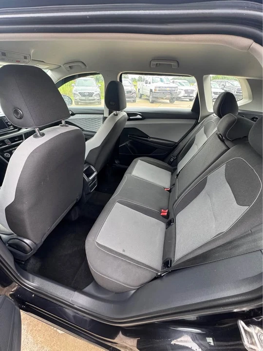 2024 Volkswagen Taos - Image 6 of 7