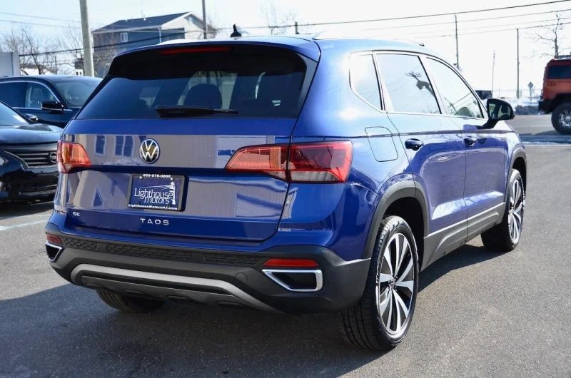 2024 Volkswagen Taos - Image 10 of 12