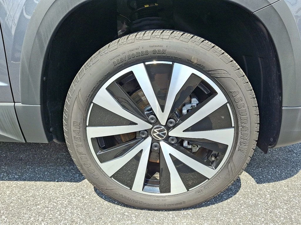 2024 Volkswagen Taos - Image 8 of 12