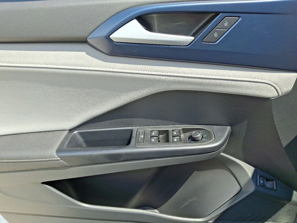 2024 Volkswagen Taos - Image 12 of 12