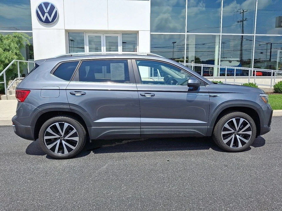2024 Volkswagen Taos - Image 7 of 12