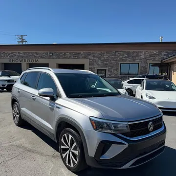 2024 Volkswagen Taos SE