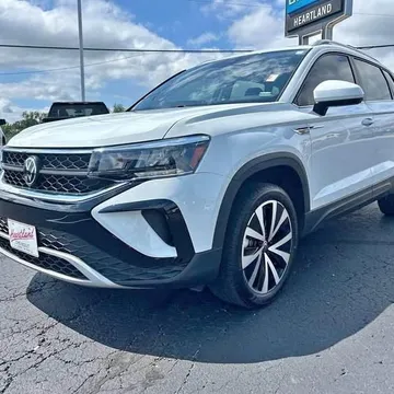 2024 Volkswagen Taos SE Sport Utility 4D