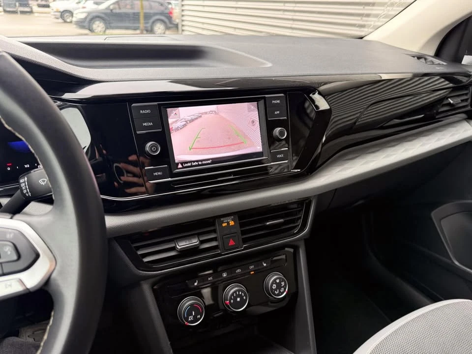 2024 Volkswagen Taos - Image 18 of 19