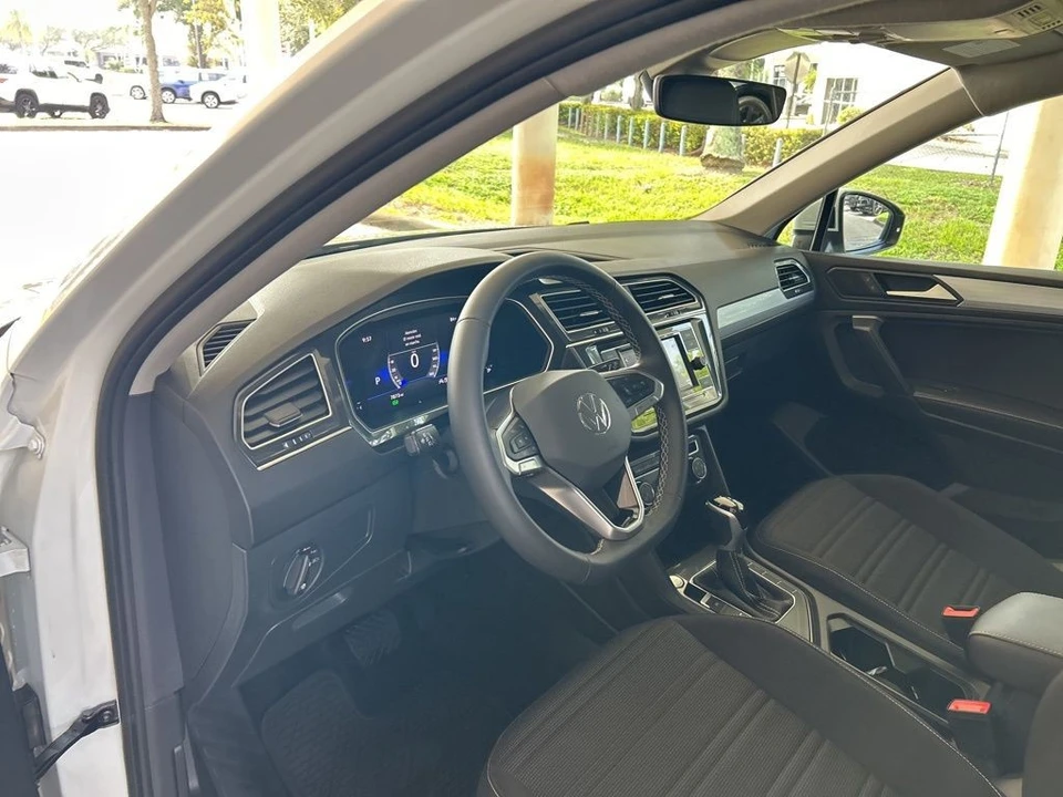 2024 Volkswagen Tiguan - Image 6 of 12