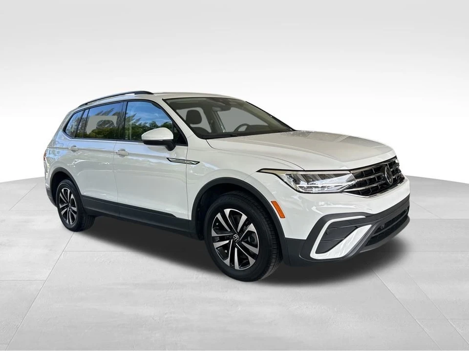 2024 Volkswagen Tiguan - Image 2 of 12