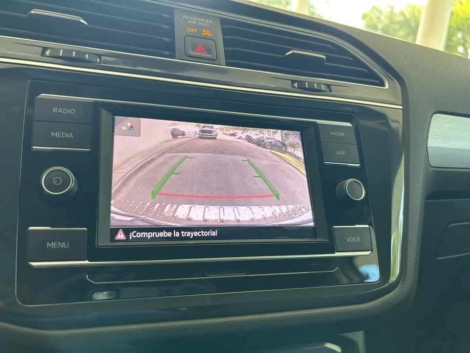 2024 Volkswagen Tiguan - Image 10 of 12
