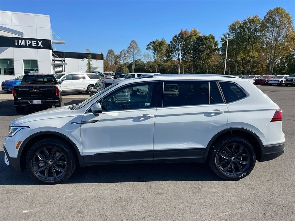 2024 Volkswagen Tiguan - Image 2 of 12