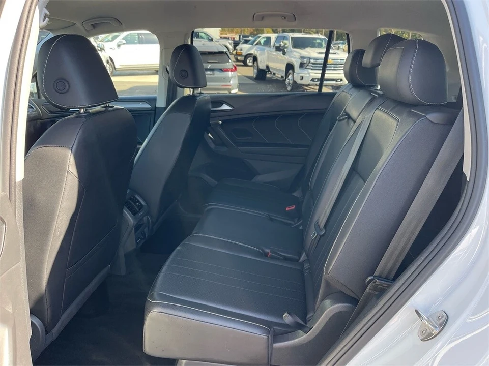 2024 Volkswagen Tiguan - Image 10 of 12