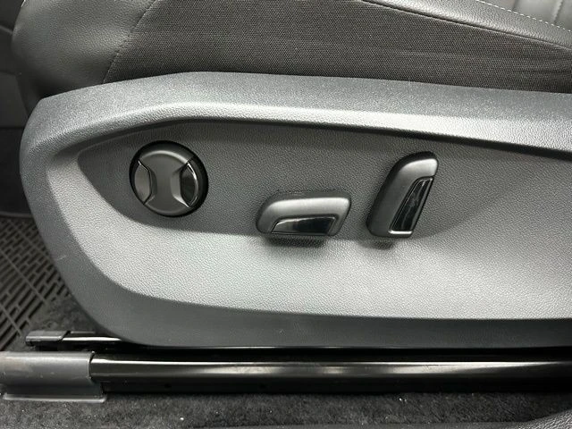 2024 Volkswagen Tiguan - Image 9 of 12