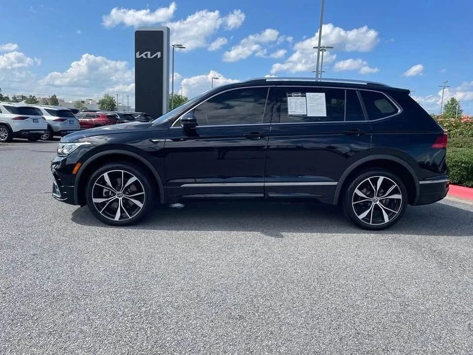 2024 Volkswagen Tiguan - Image 2 of 10