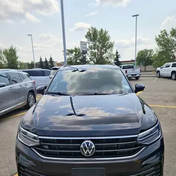2024 Volkswagen Tiguan Comfortline R-Line Black Edition
