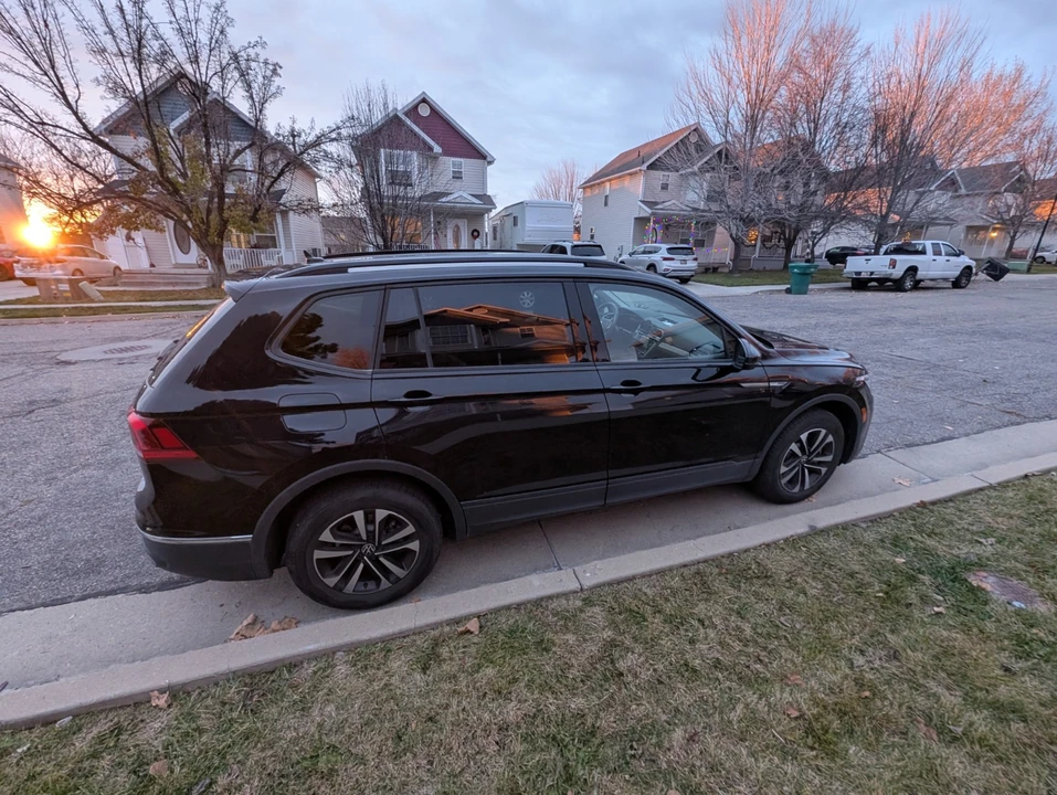 2024 Volkswagen Tiguan - Image 8 of 12