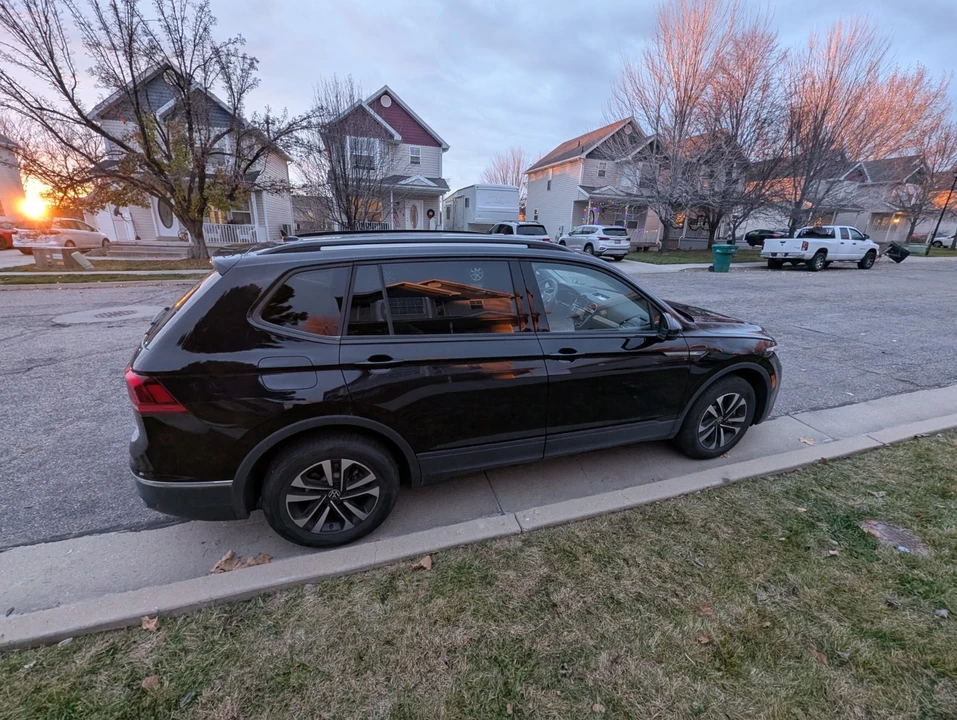 2024 Volkswagen Tiguan - Image 9 of 12