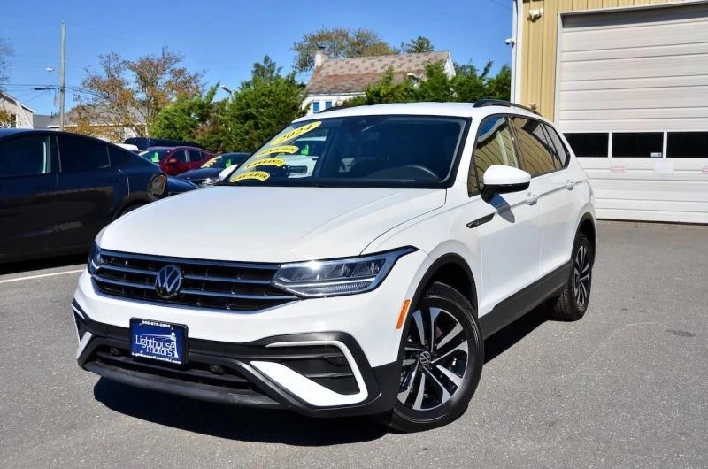 2024 Volkswagen Tiguan - Image 2 of 12