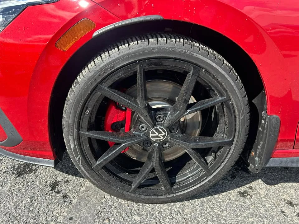 2024 Volkswagen GTI Mk8 - Image 2 of 17