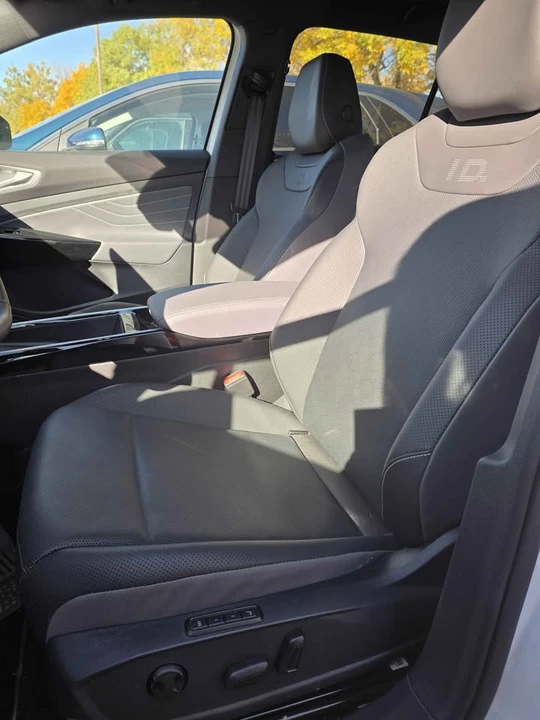 2024 Volkswagen ID.4 - Image 8 of 9