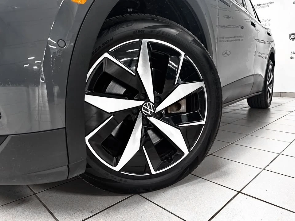 2024 Volkswagen ID.4 - Image 2 of 20