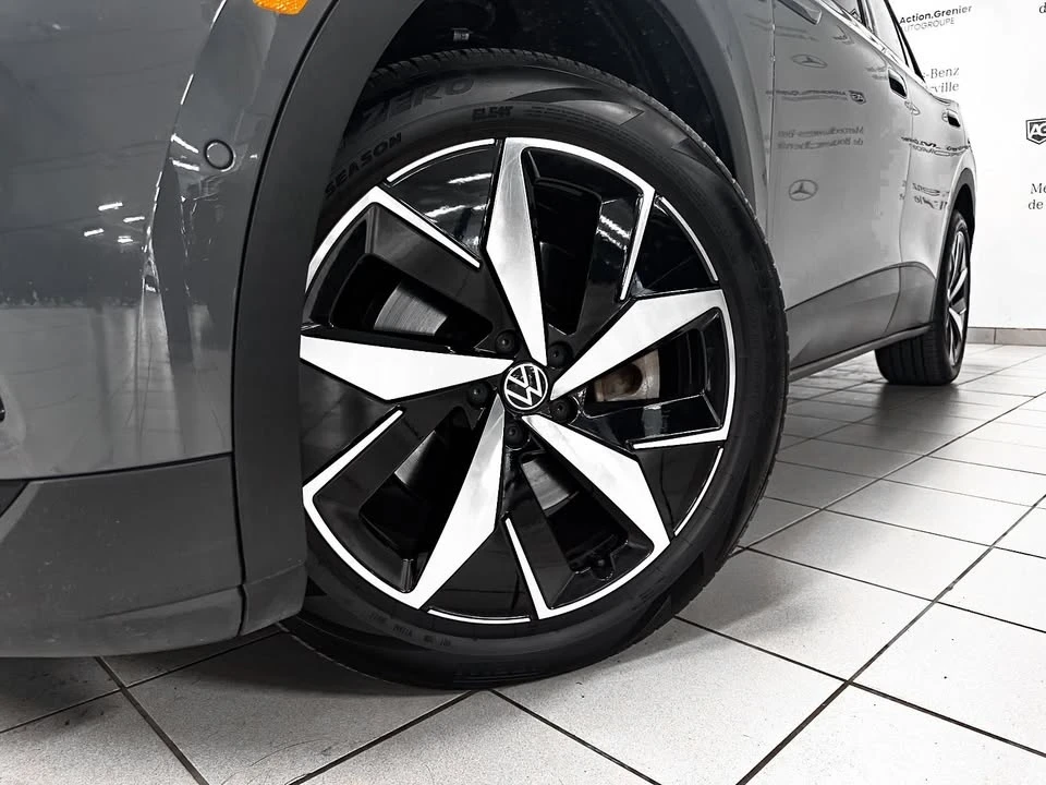 2024 Volkswagen ID.4 - Image 2 of 20
