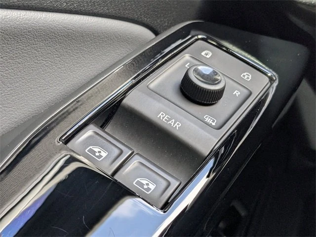 2024 Volkswagen ID.4 - Image 7 of 12