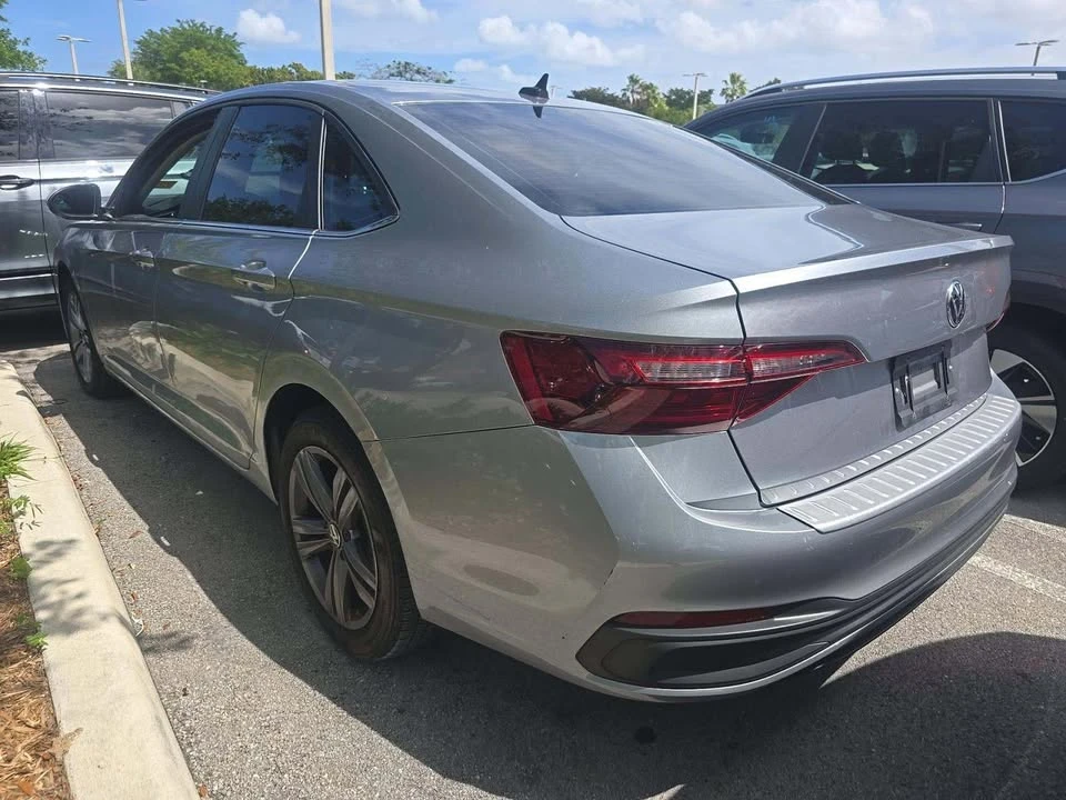 2024 Volkswagen A7 Jetta - Image 8 of 9