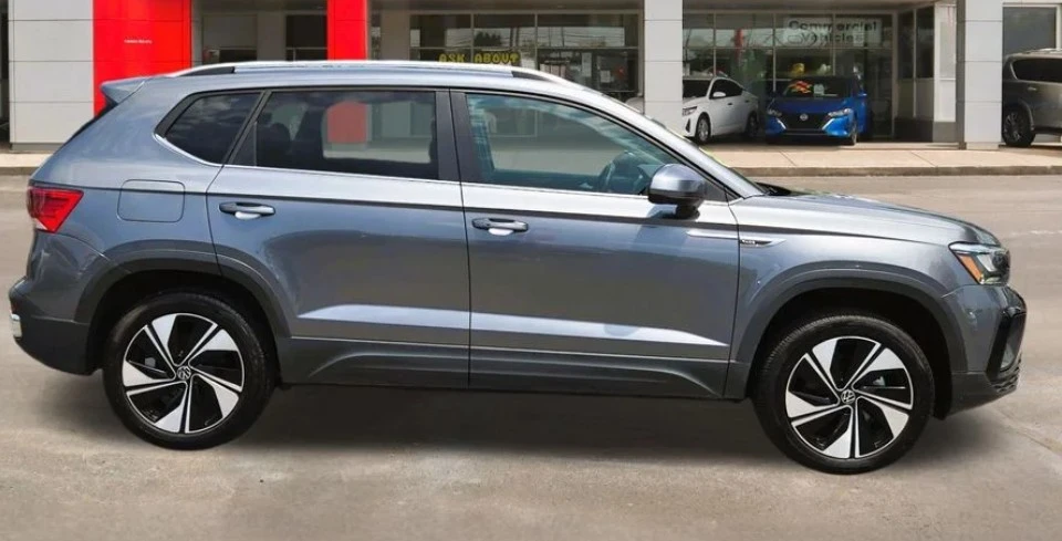 2024 Volkswagen Taos - Image 2 of 12