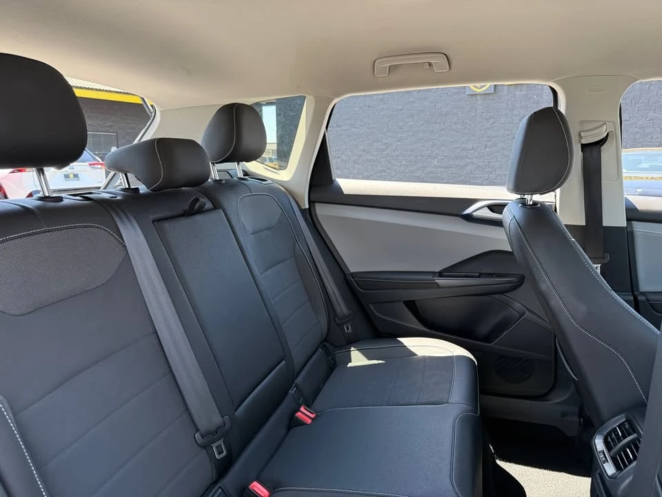 2024 Volkswagen Taos - Image 18 of 20