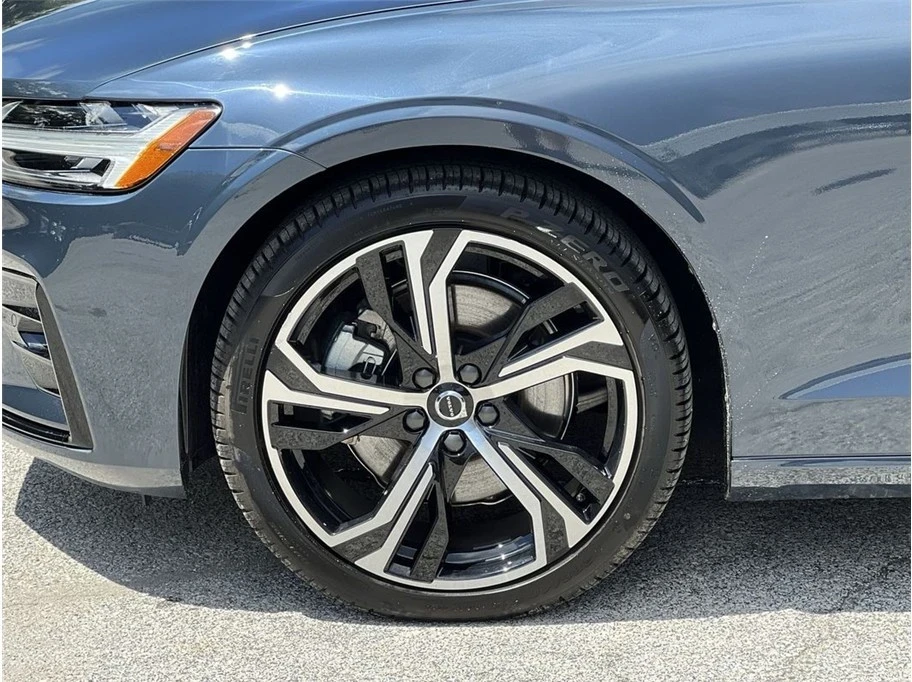 2024 Volvo S60 3rd Gen - Image 19 of 21