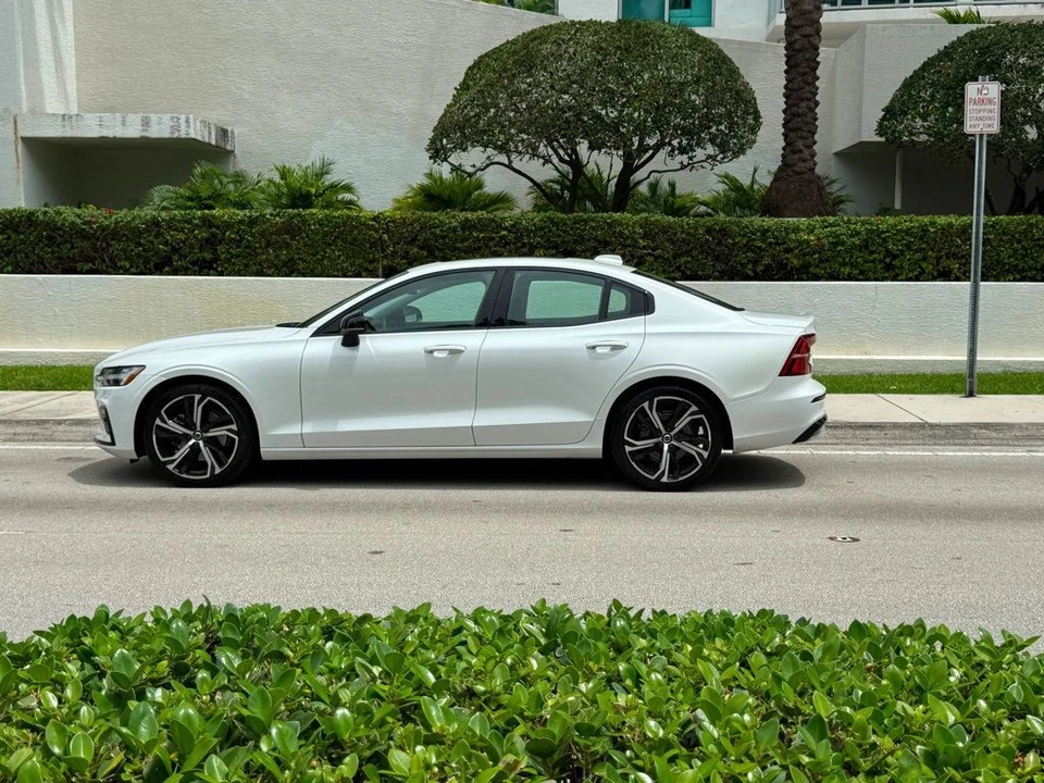 2024 Volvo S60 3rd Gen - Image 10 of 12