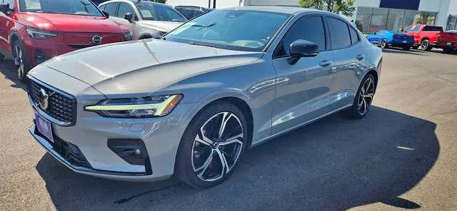 2024 Volvo S60 B5 Core Sedan 4D