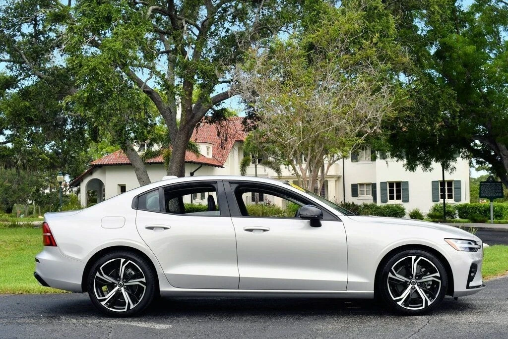 2024 Volvo S60 3rd Gen - Image 7 of 12