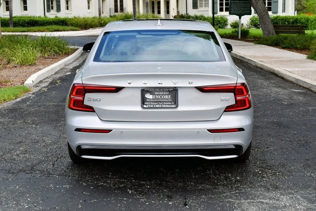 2024 Volvo S60 3rd Gen - Image 5 of 12