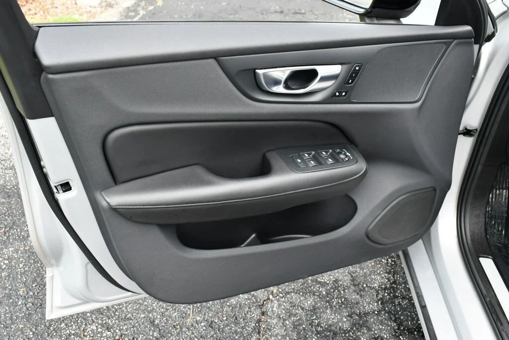 2024 Volvo S60 3rd Gen - Image 11 of 12