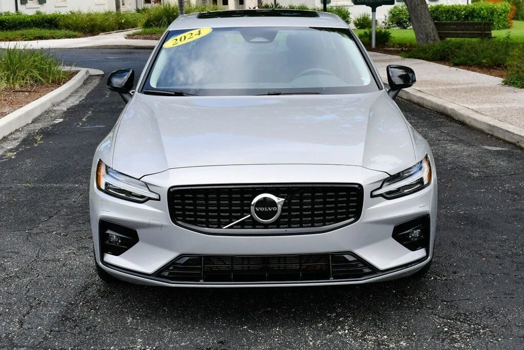 2024 Volvo S60 3rd Gen - Image 9 of 12