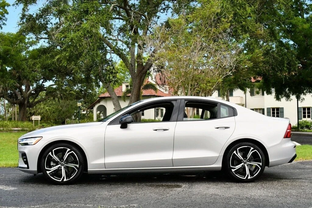 2024 Volvo S60 3rd Gen - Image 3 of 12