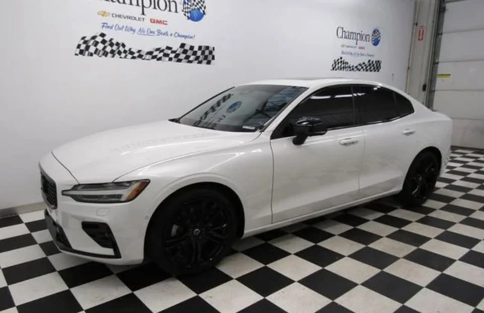 2024 Volvo S60 3rd Gen - Image 3 of 19