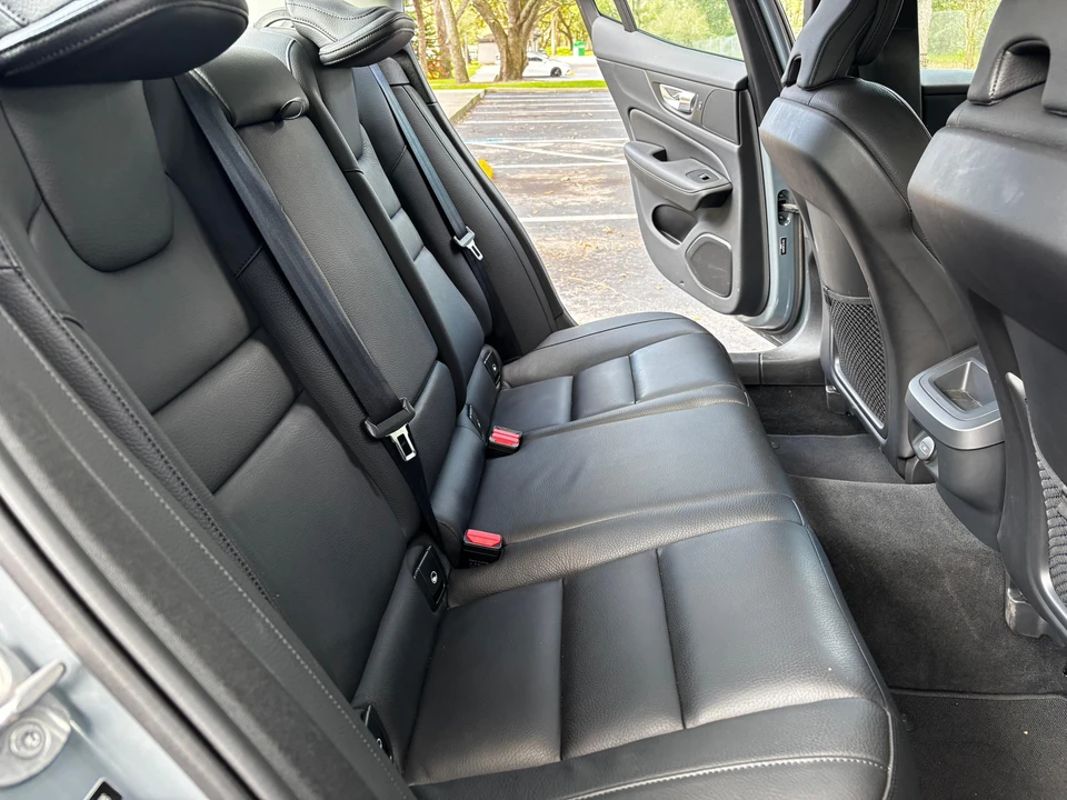 2024 Volvo S60 3rd Gen - Image 29 of 31