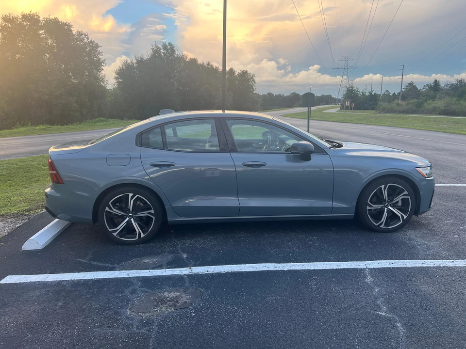 2024 Volvo S60 3rd Gen - Image 11 of 31