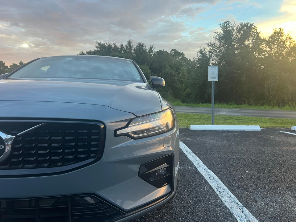 2024 Volvo S60 3rd Gen - Image 17 of 31