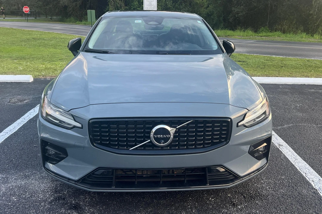 2024 Volvo S60 3rd Gen - Image 2 of 31