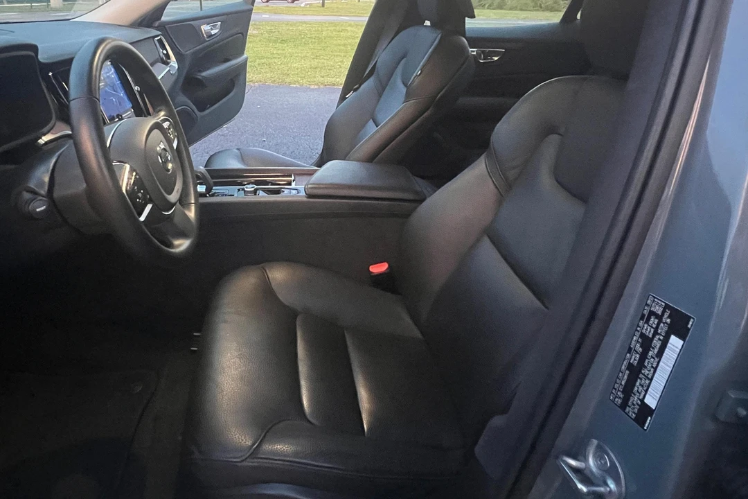 2024 Volvo S60 3rd Gen - Image 25 of 31