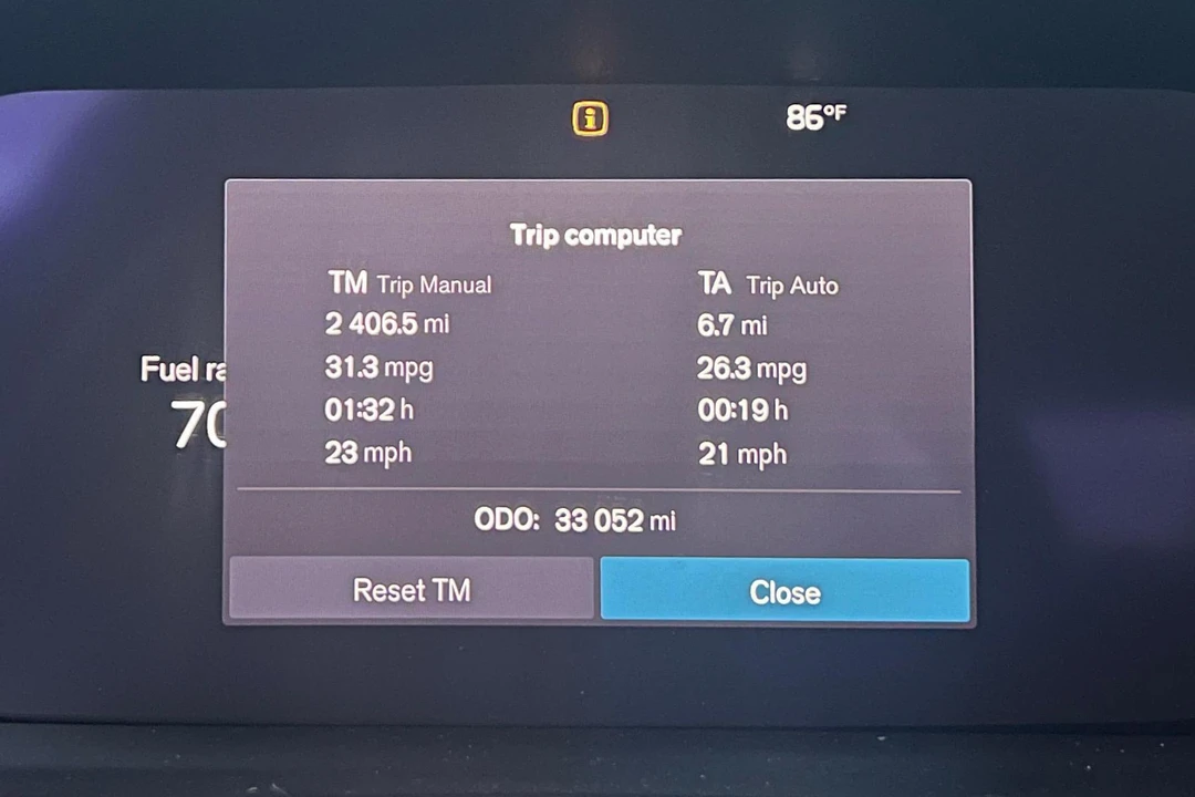 2024 Volvo S60 3rd Gen - Image 27 of 31